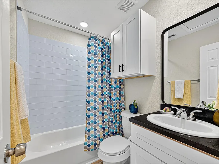 13822 Northlake Dr — Photo 5