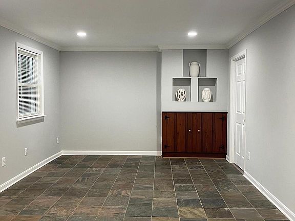 5th image of 3715 Forest Grove Dr