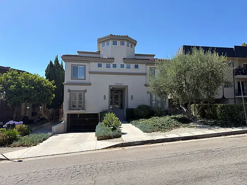 10944 Rose Ave Photo 1