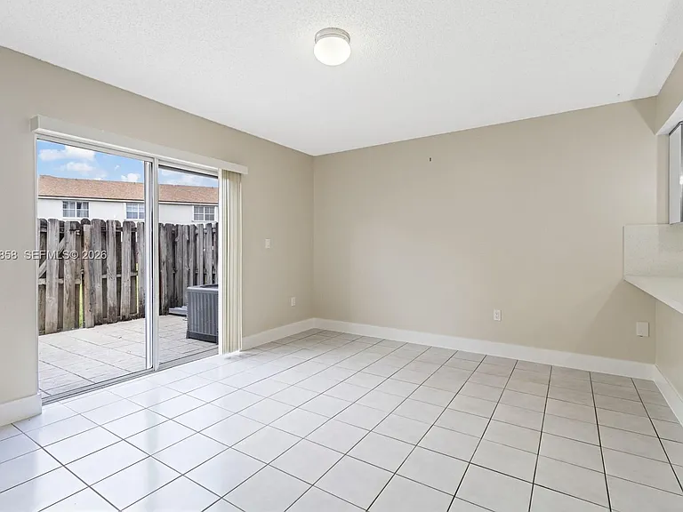 9187 Fontainebleau Blvd #405-5 — Photo 4