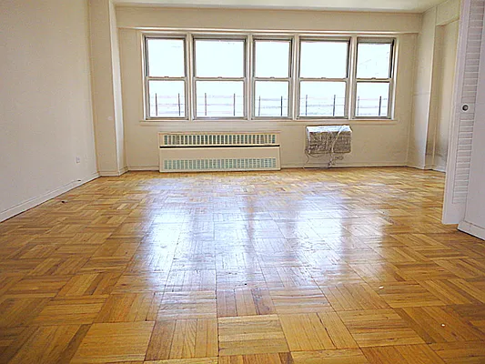 Rented by City Connections Realty | media 8