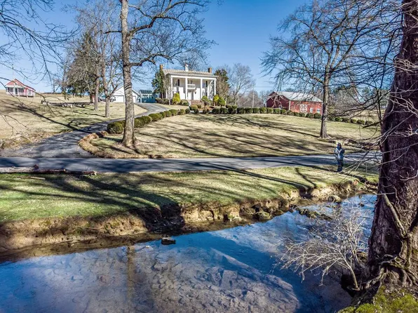 2007 Holly Creek Rd, Greeneville, TN 37745