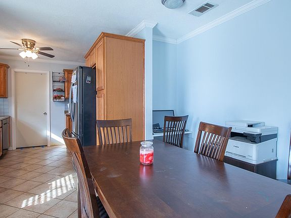 5th image of 206 Janell Dr
