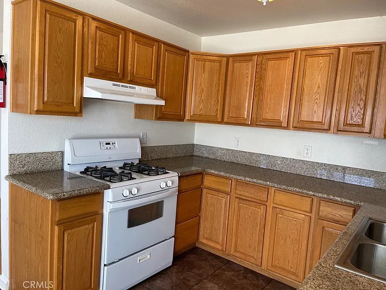13757 Greenwood Pl #2 — Photo 21