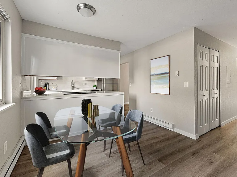 Brittany House Apartments — Photo 11