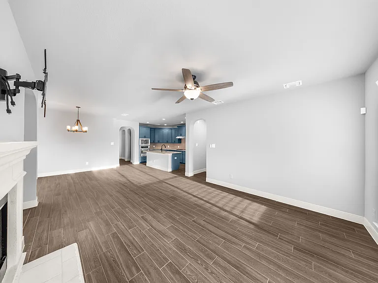 7630 Culebra Valley — Photo 10