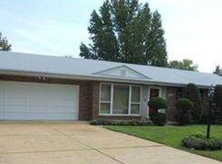 9108 General Grant Ln, Saint Louis, MO