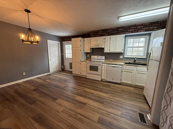 4th image of 80 Buckingham Rd