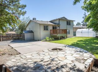 2092 NE Wells Acres Rd, Bend, OR 97701