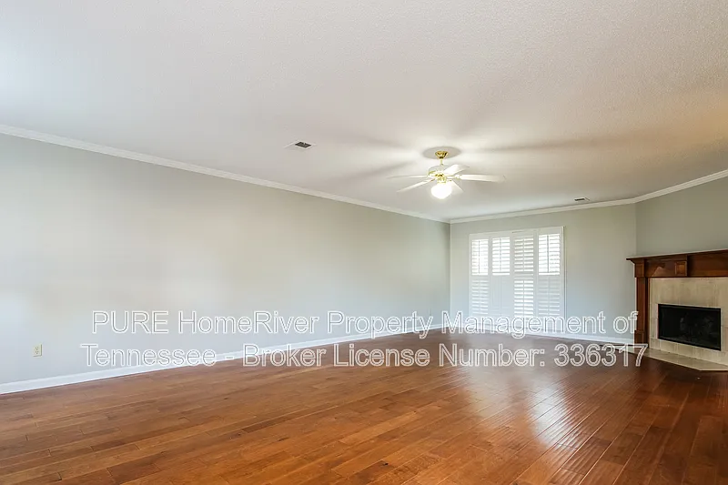 4 bed, 2.0 bath, 2664 sqft, $2,445 — Photo 2