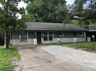 8630 Sonneville Dr, Houston, TX 77080