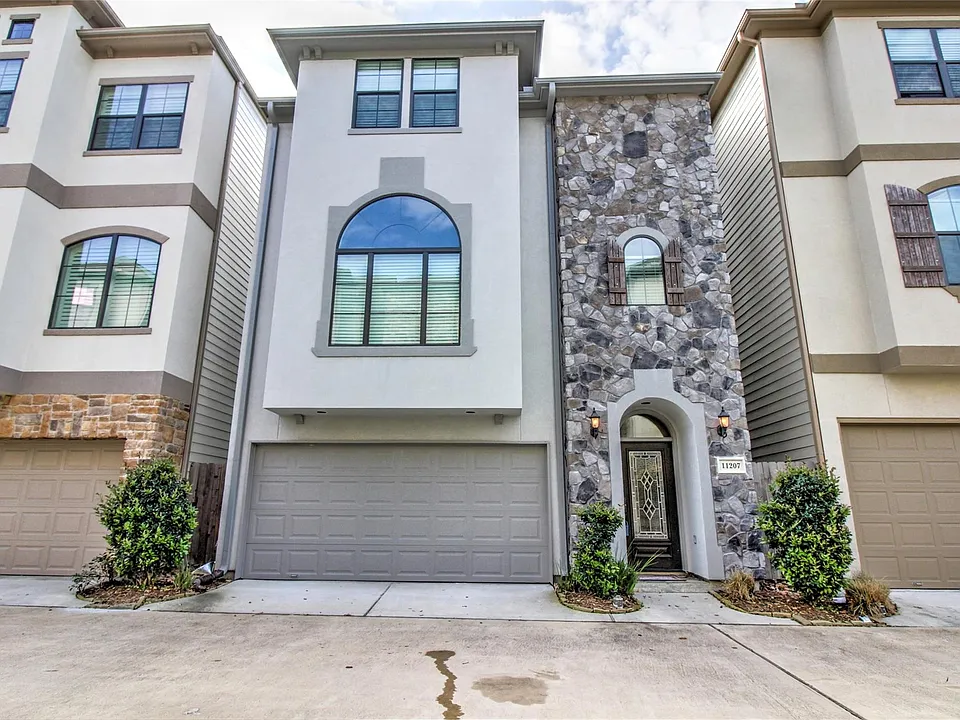 11207 Mattina Dr