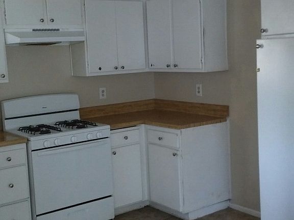 3rd image of 2472 N Sierra Way APT B