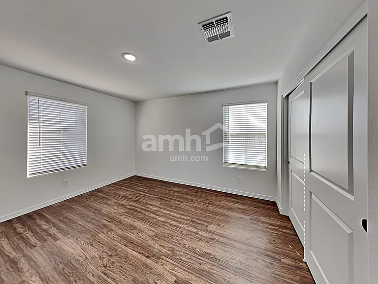 795 S 150th Dr — Photo 18