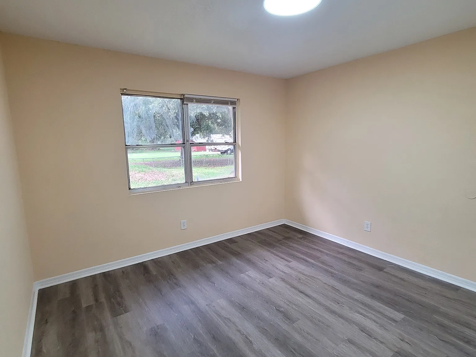 4 bed, 1308 sqft, $2,575 — Photo 4