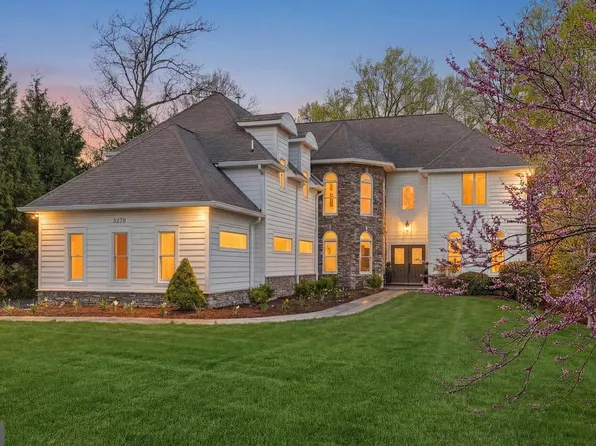 8228 Westchester Dr, Vienna, VA 22182