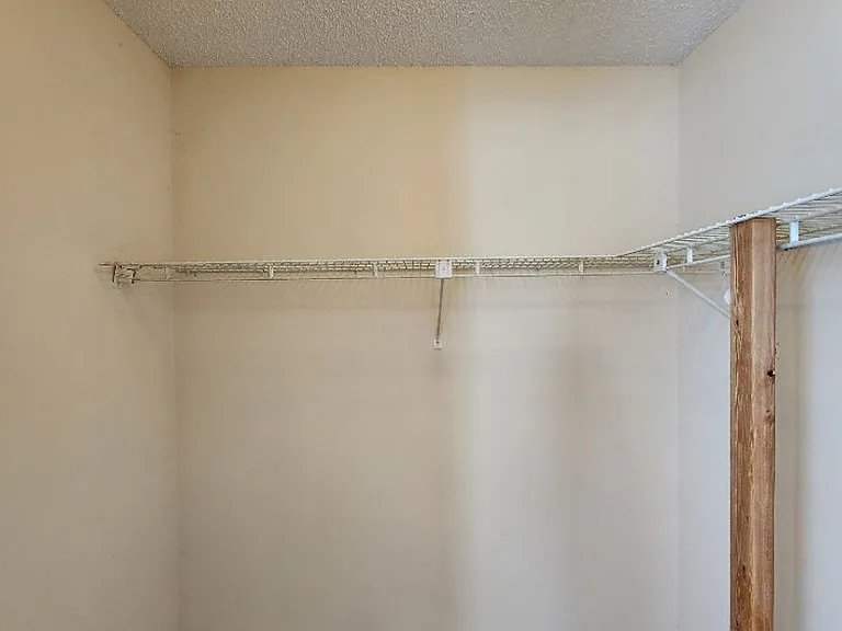 1425 Hathaway Ave — Photo 13