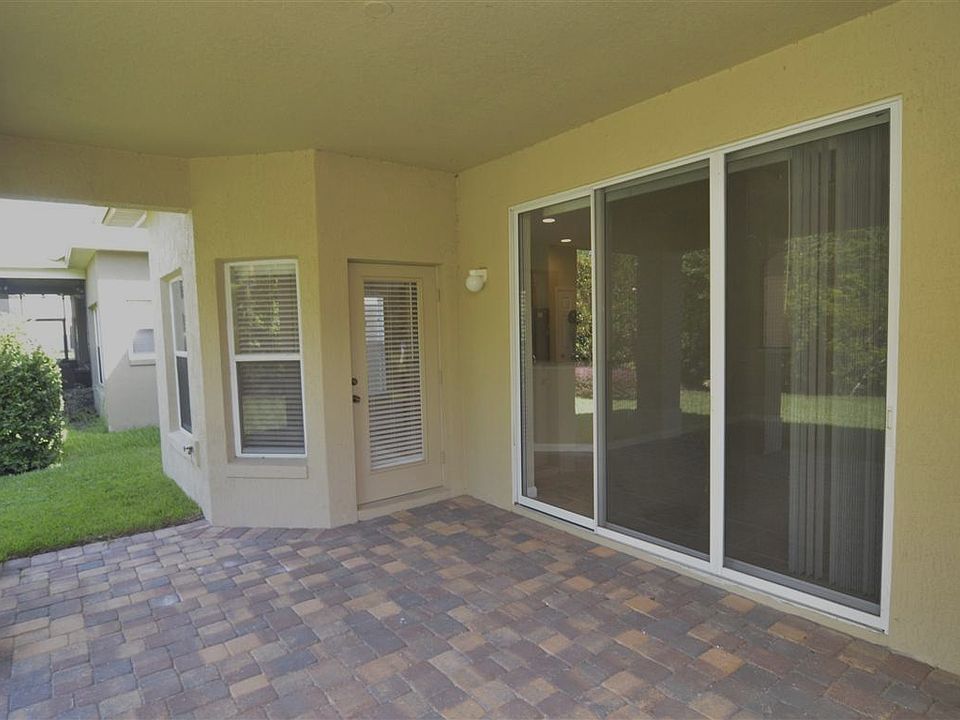 Covered Lanai with Pavers