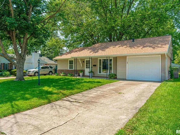 145 White Ave, Lincoln, IL 62656