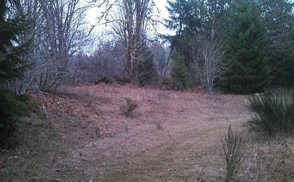 3rd image of 1060 E Greenview Ln