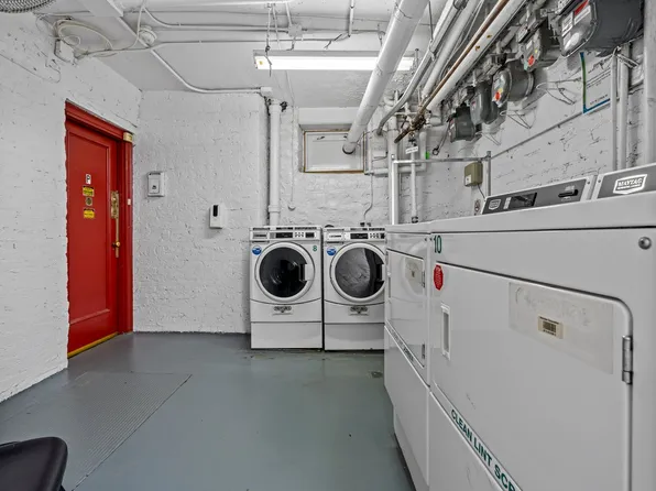 525 West 238th Street image 16 of 19