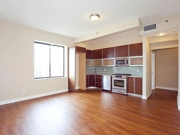 2nd image of 159 W 118th St APT 4D