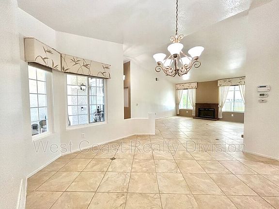 3rd image of 1899 Seven Hills Dr