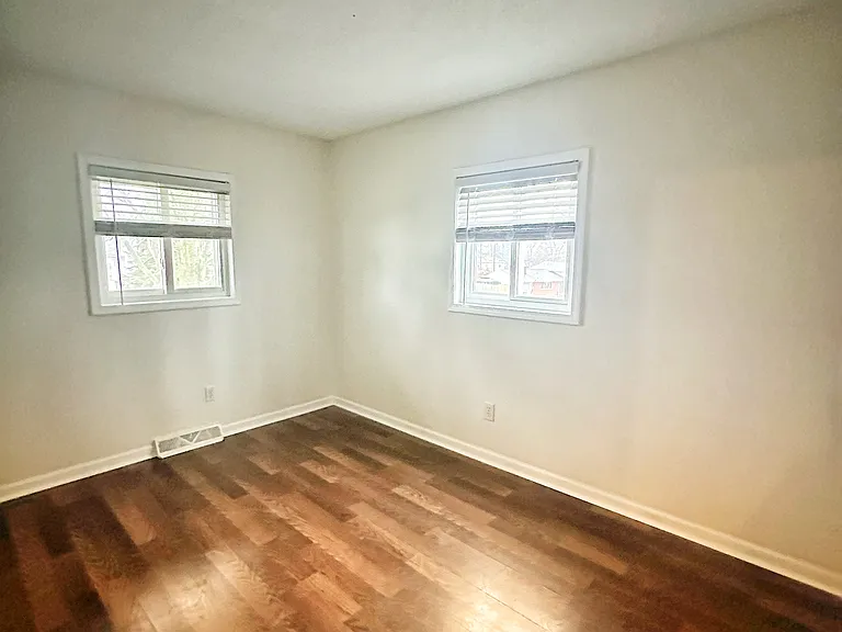 22 Bemis Way — Photo 4