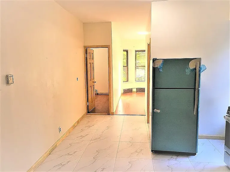 413 49th St #3 — Photo 3