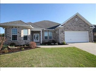 209 W Windsor Dr, Rogers, AR 72756