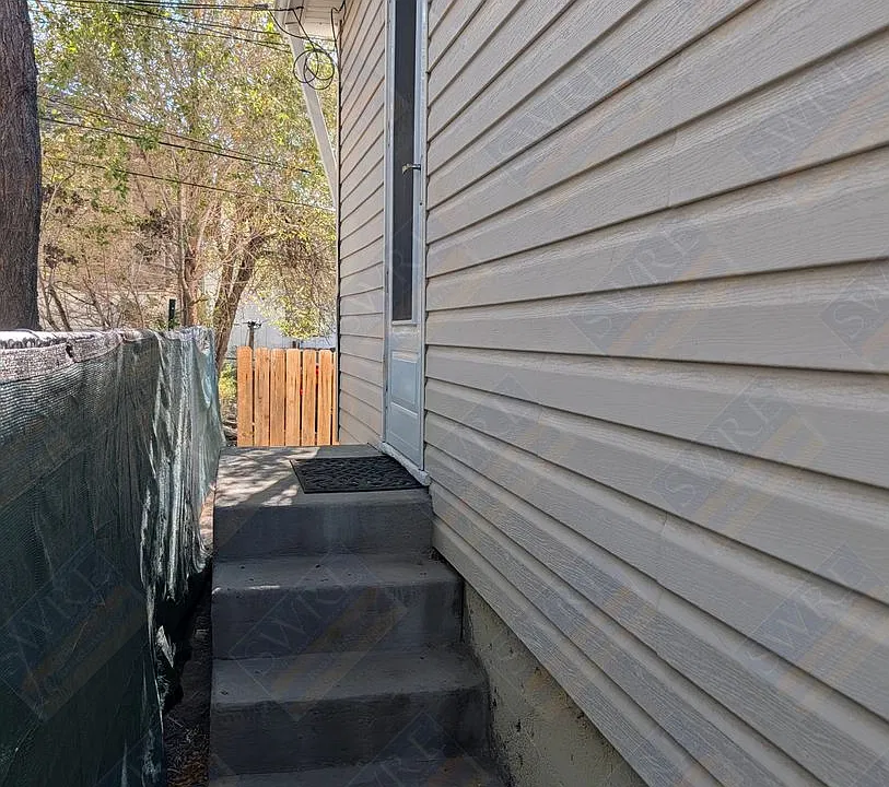 915 Lee St #1/2-1-2