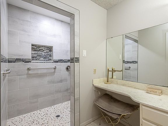 4th image of 202 Ranch Rd