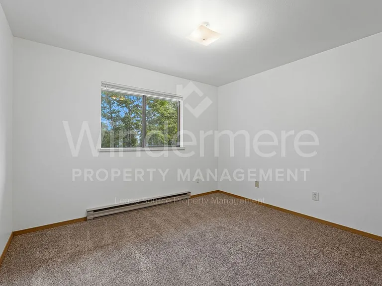 1111 E 8th Ave — Photo 14