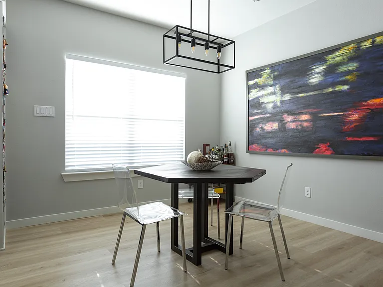 1108 Claude St — Photo 13