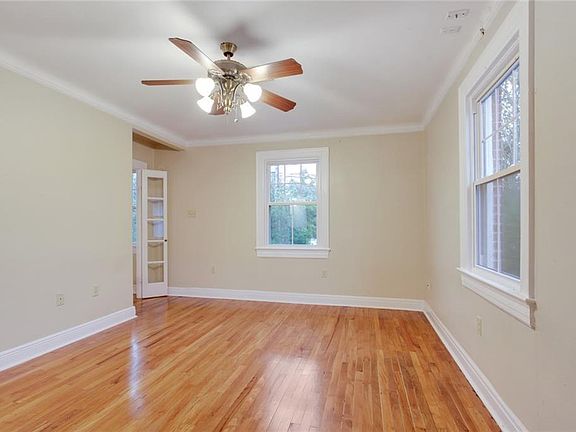 4th image of 508 N Labarre Rd