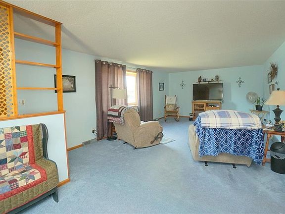 5th image of 118 Fairelm Ln