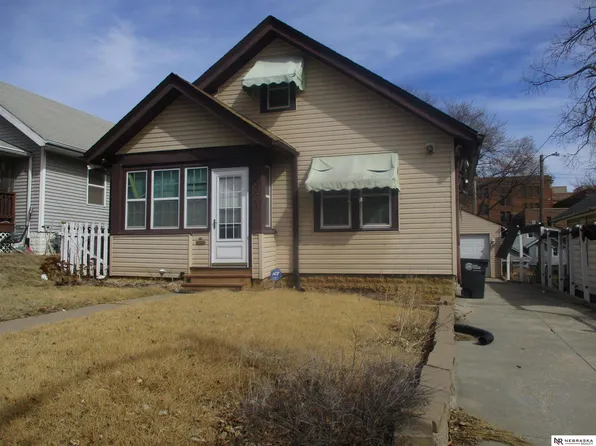 4323 N 38th St, Omaha, NE 68111