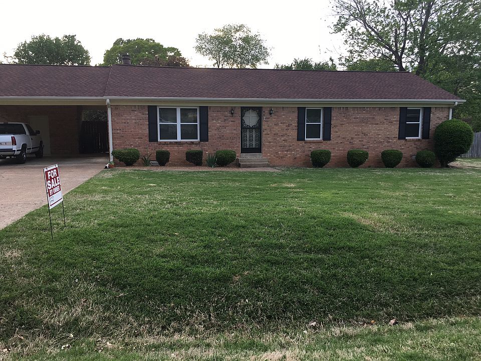 1st image of 52 Carol Ann Dr