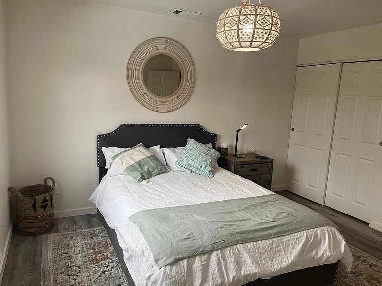 1276 Pershing St — Photo 12