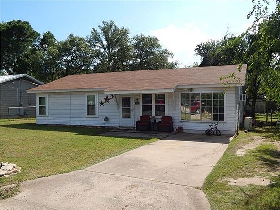 2nd image of 3409 Cottage St