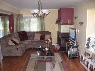 15 Malibu Dr, Eatontown, NJ 07724