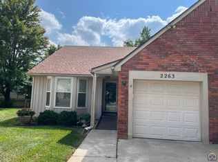 2263 SW Westport Pl, Topeka, KS 66614