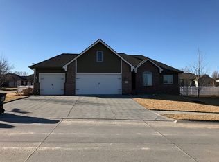 10044 S 178th St, Omaha, NE 68136
