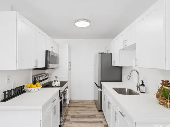 94-1210 Mopua Loop APT A8, Waipahu, HI 96797