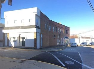 300 Longfellow St, Vandergrift, PA 15690