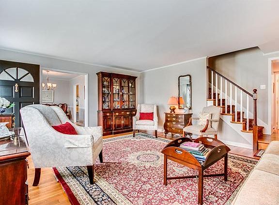 New powder room, conveniently located off the LR