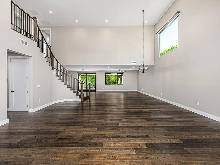 3821 E Devonshire Ave — Photo 38