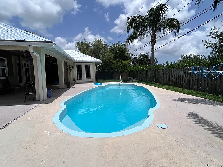 3013 SE Wake Rd — Photo 2