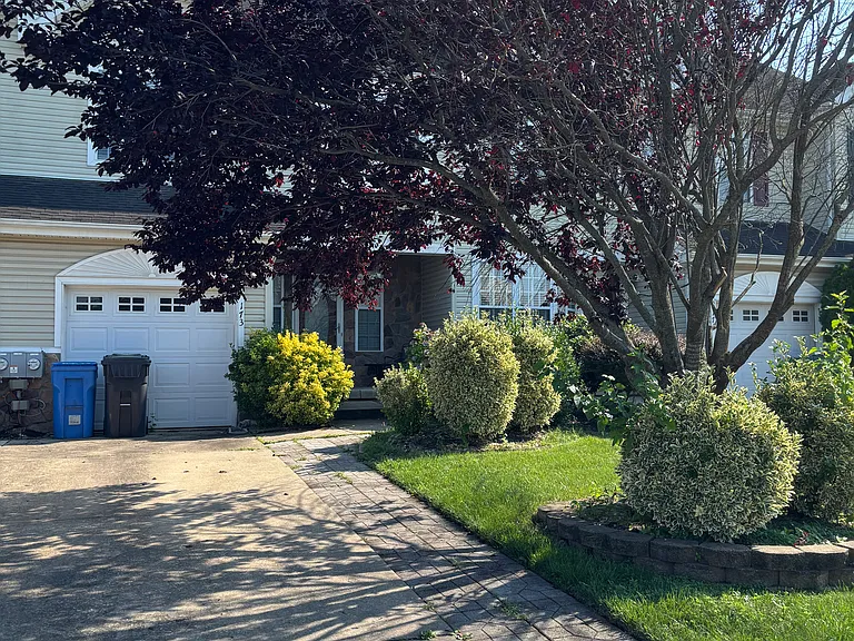 173 Westbrook Dr — Photo 2