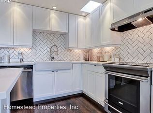 2537 SW Arden Rd, Portland, OR 97201